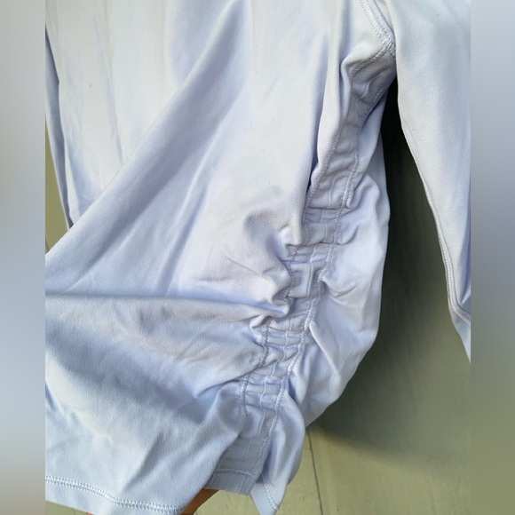 Lululemon All it Takes scrunched longsleeve light blue powder 10 nulu - Picture 6 of 6